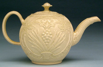 /artifacts/views/creamware_teapot.jpg